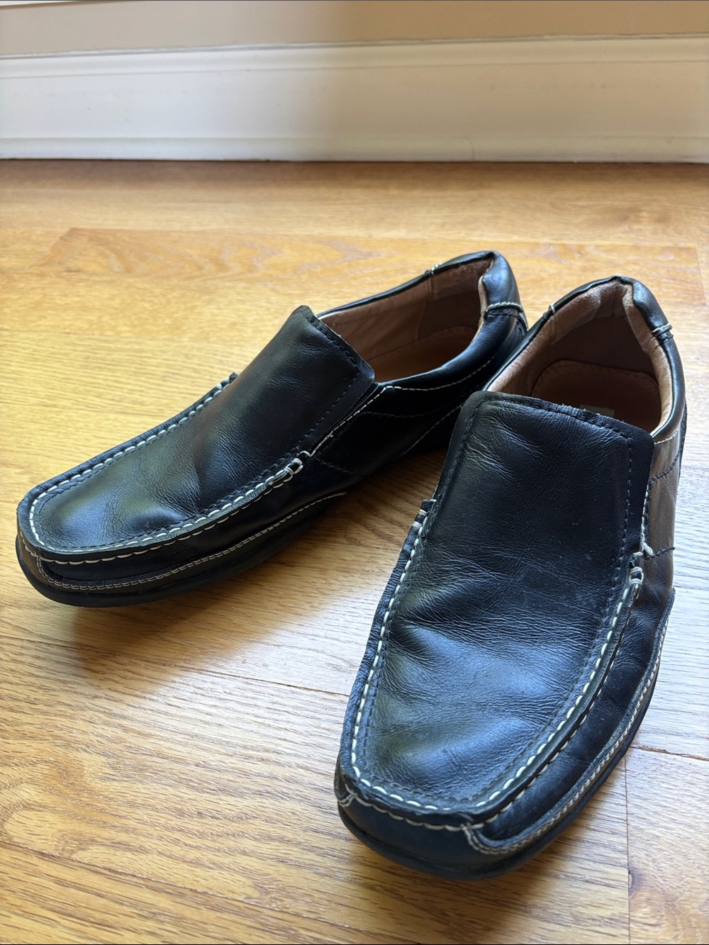 Steve Madden Black Leather Slip-On Moccasin Loafers